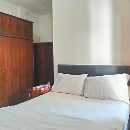 Nakula Familiar Inn دنباسار المظهر الخارجي الصورة