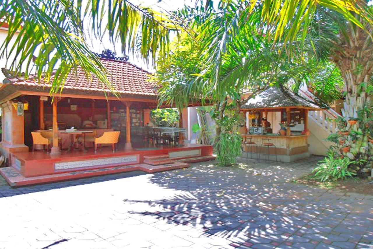 Nakula Familiar Inn دنباسار المظهر الخارجي الصورة