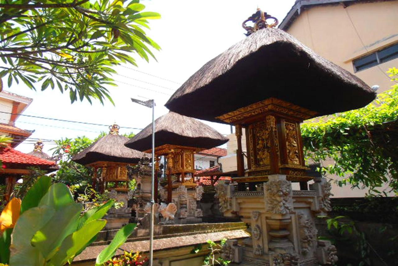 Nakula Familiar Inn دنباسار المظهر الخارجي الصورة