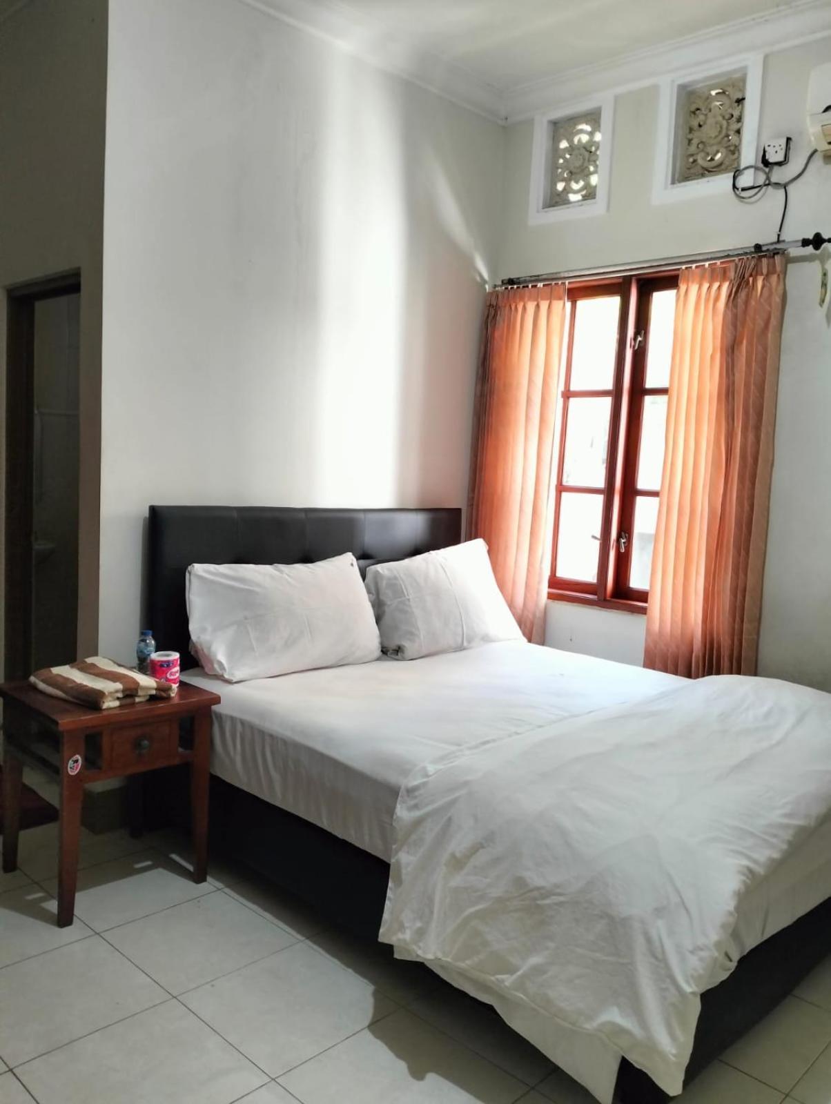 Nakula Familiar Inn دنباسار المظهر الخارجي الصورة